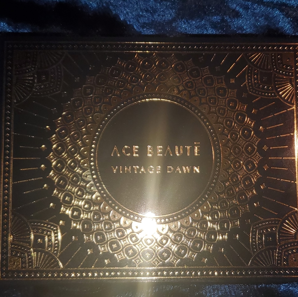 Ace Beautē Vintage Dawn eyeshadow